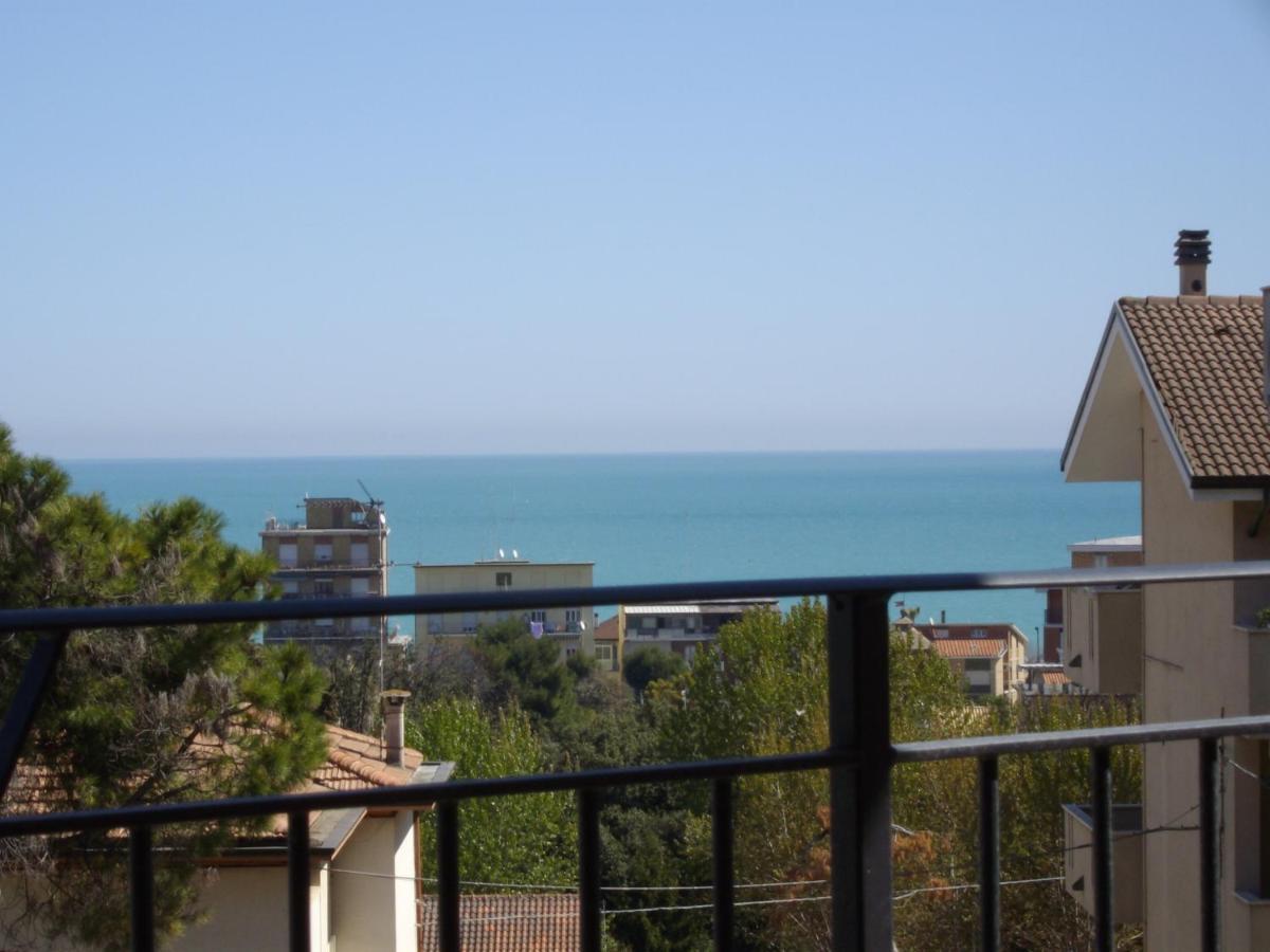 Voglia Di Mare... Holidays On The Beach Lejlighed Porto SantʼElpidio Eksteriør billede